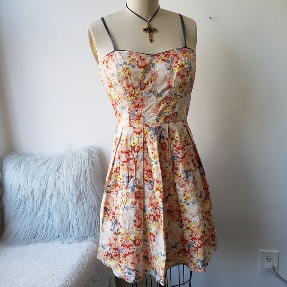 Sun dress flower print, back zip, tulle underskirt, adjustable strap… - Picture 2 of 7